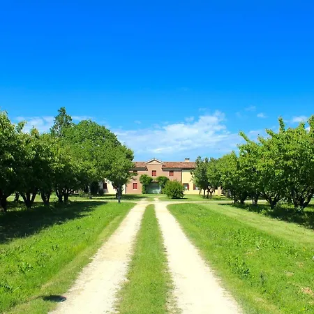 Lägenhet Tenuta Santa Lucia *